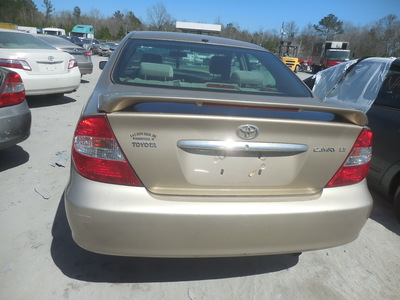 toyota camry le xle se