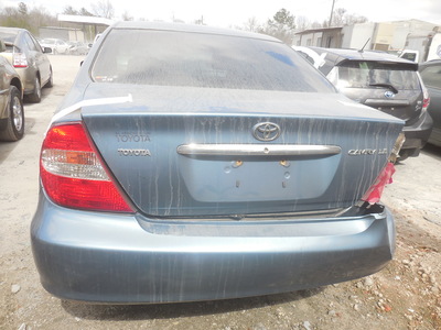 toyota camry le xle se