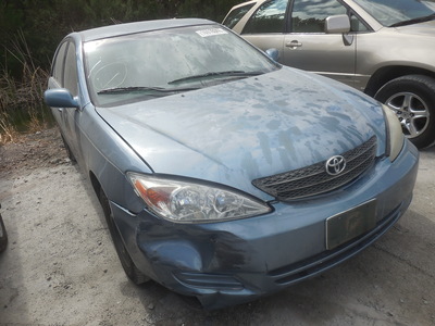 toyota camry le xle se