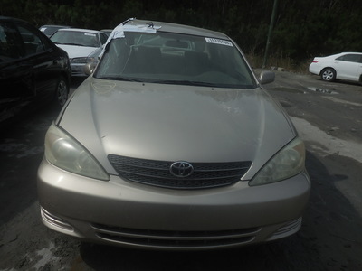 toyota camry le xle se