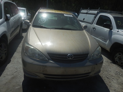 toyota camry le xle se