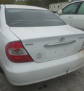 toyota camry le xle se