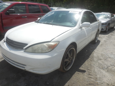 toyota camry le xle se