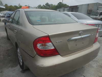 toyota camry le xle se