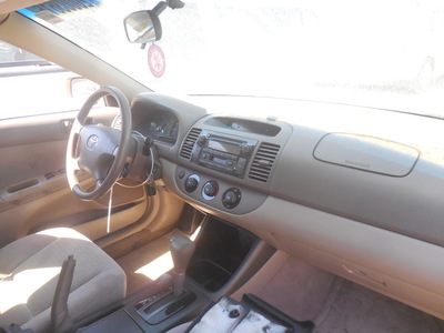 toyota camry le xle se