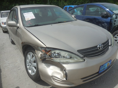 toyota camry le xle se