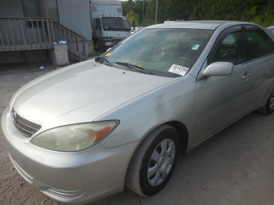 toyota camry le xle se