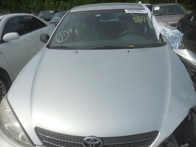 toyota camry le xle