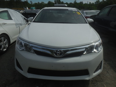 toyota camry l se le xle