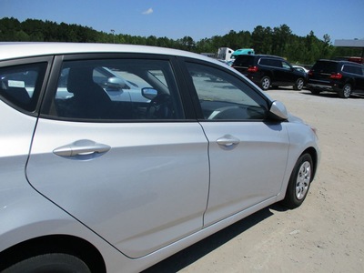 hyundai accent se