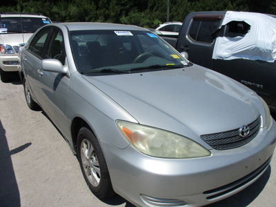 toyota camry le xle se