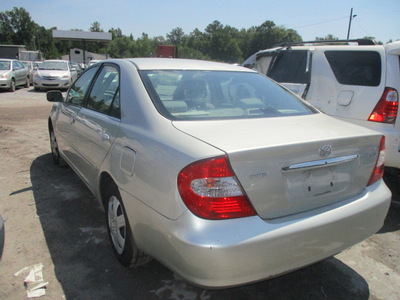 toyota camry le xle se