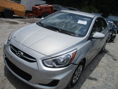 hyundai accent se