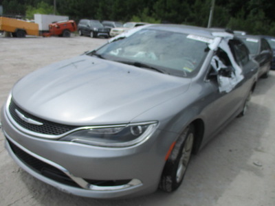 chrysler 200