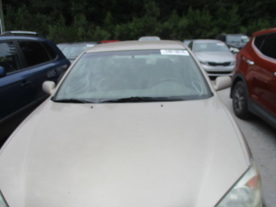 toyota camry le xle se