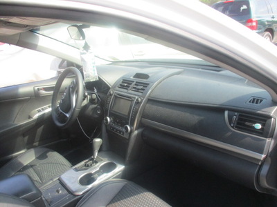 toyota camry l se le xle