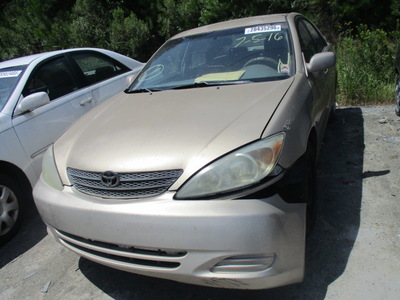 toyota camry le xle se