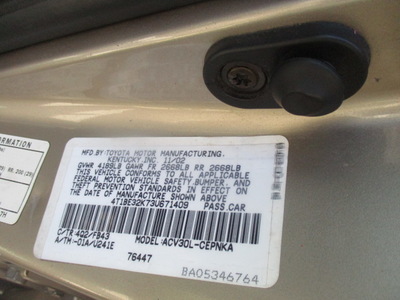 toyota camry le xle se