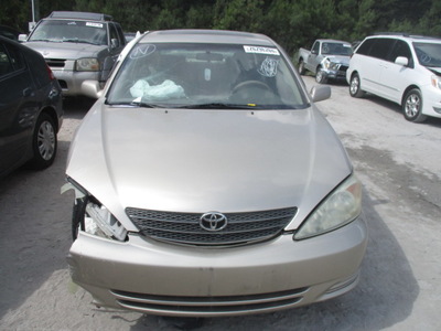 toyota camry le xle se