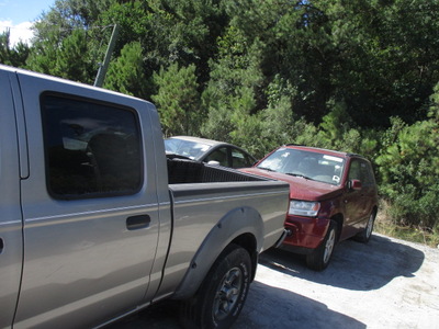 nissan frontier xe se