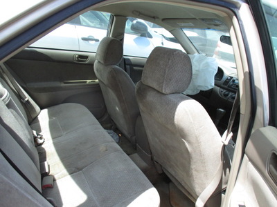 toyota camry le xle se