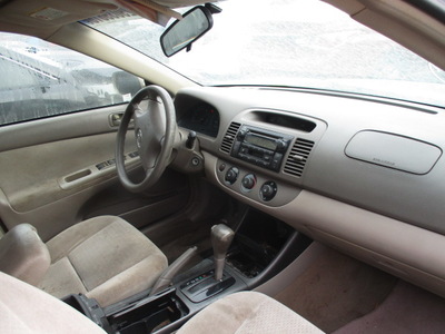 toyota camry le xle se