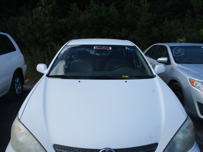 toyota camry le xle se