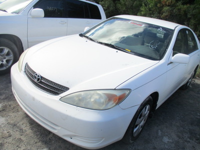 toyota camry le xle se