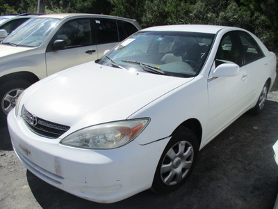 toyota camry le xle se