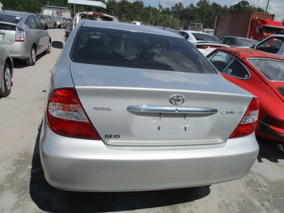 toyota camry le xle se