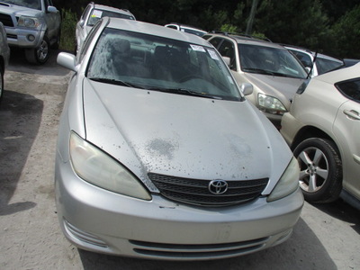 toyota camry le xle se