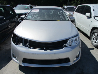 toyota camry hybrid le xle