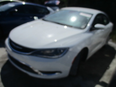 chrysler 200