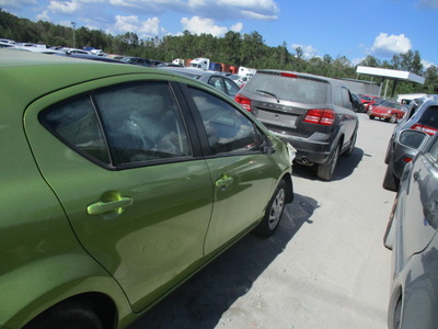 toyota prius c