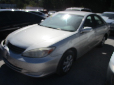 toyota camry le xle se