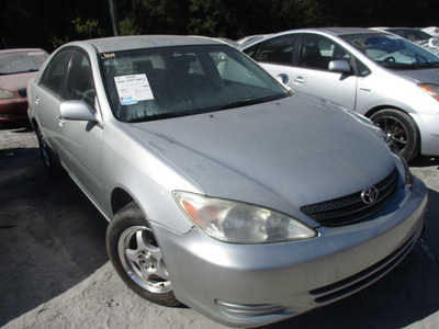 toyota camry le xle se