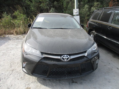 toyota camry le xle se xse