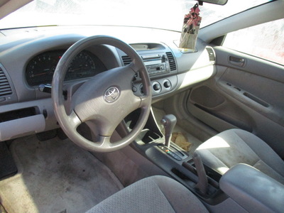 toyota camry le xle se