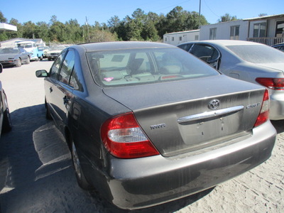 toyota camry le xle se