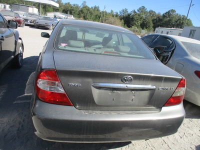 toyota camry le xle se