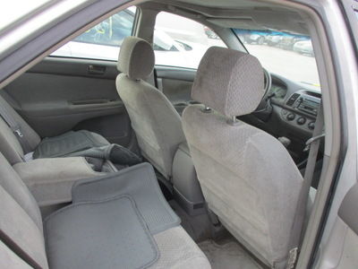 toyota camry le xle se