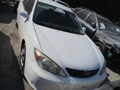 toyota camry le xle se