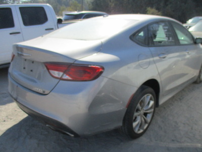 chrysler 200 s