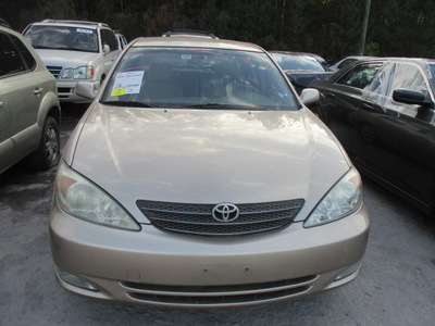 toyota camry le xle