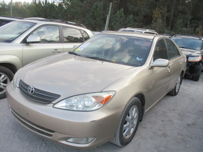 toyota camry le xle