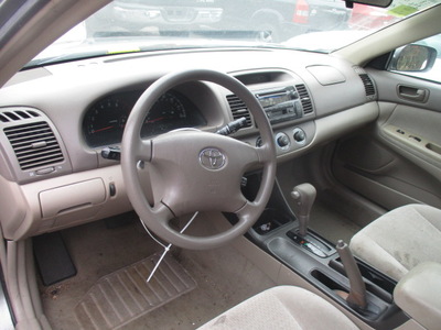 toyota camry le xle se