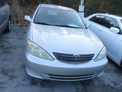 toyota camry le xle se