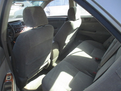 toyota camry le xle se