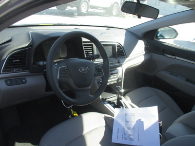 hyundai elantra se limited