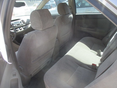 toyota camry le xle se